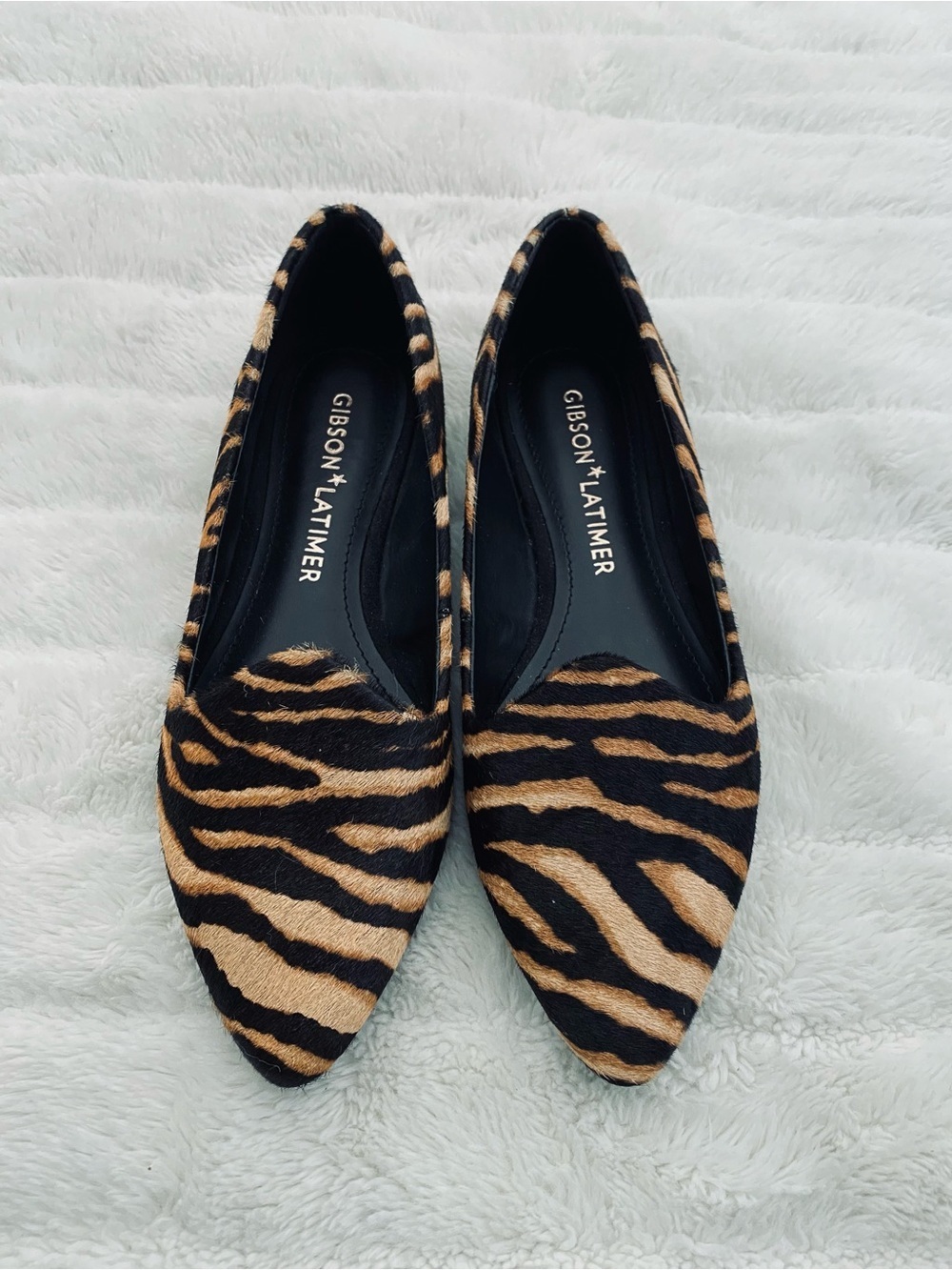 Gibson Latimer Tiger-Print Pointed Flats in Black & Tan Size 7